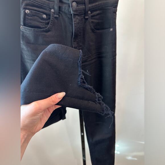 Rag & Bone 10 inch ankle skinny, raw hem jeans! Size 24 - Picture 6 of 8